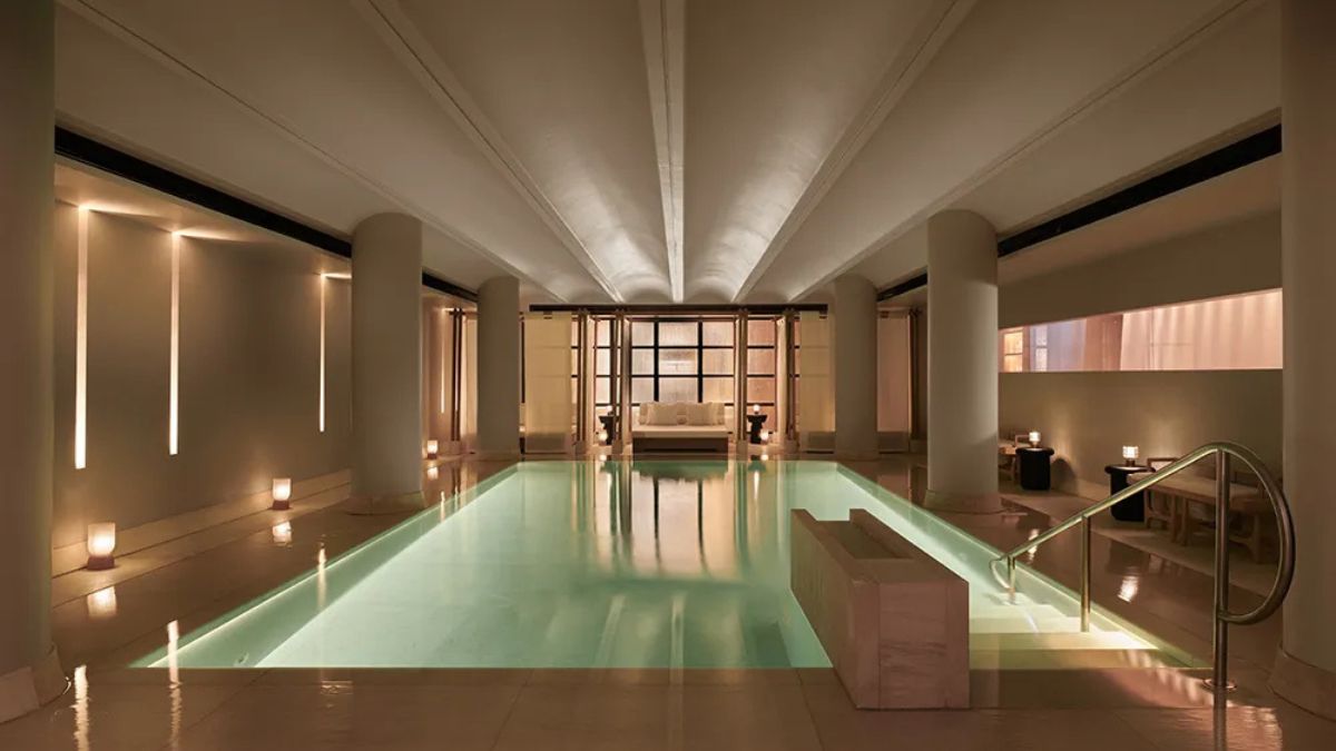 Claridge's London: A Quintessentially British Luxury Experience image 2